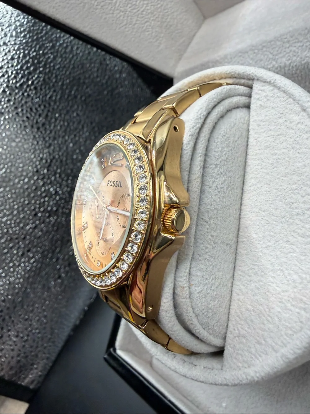 Fossil Riley ES2811 Gold Tone Crystal Watch Womens 38.6mm Rose Dial Multi 10 ATM